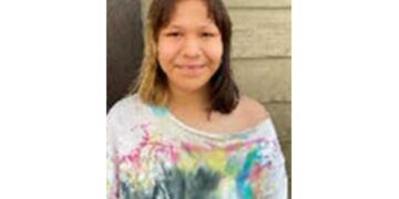 Photo of missing girl Chloe Nelson, age 16, from Winnipeg, Manitoba.