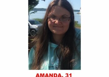 Photo of missing woman Amanda, 31, from Alliston, Ontario