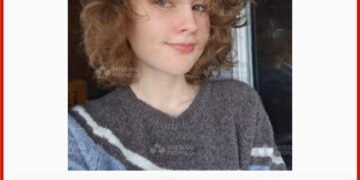Photo of missing girl Julia Sharpe, age 16, from Sussex, New Brunswick.