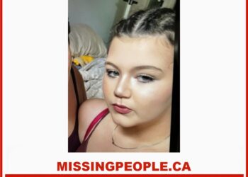 Photo of missing teen Selena, age 15, from Oakville, Ontario.